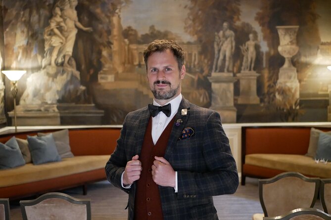 Edinburgh Magic Ticket Entry at the Waldorf Astoria - Public Shows and Private Performances