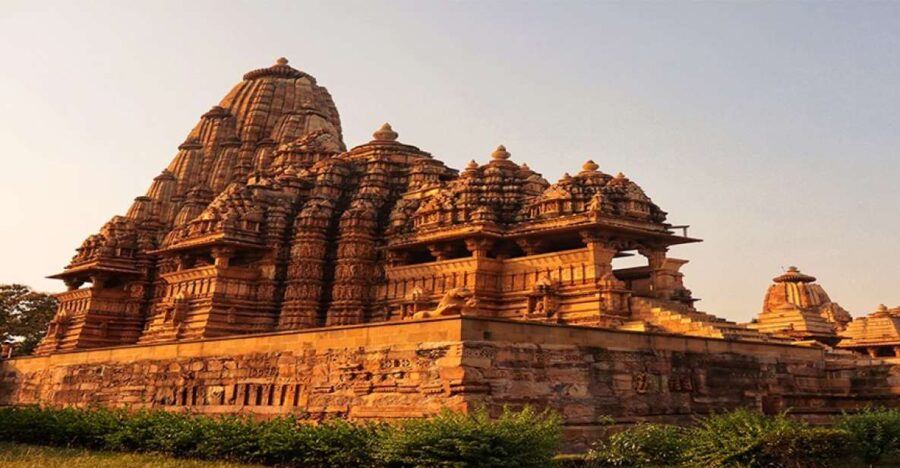 From Delhi : Historical Varanasi & Khajuraho Tour With Delhi