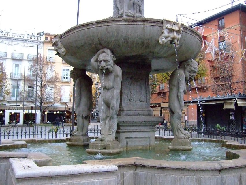 Granada: 10 Attractions Self-Guided Audio Tour - Tour Overview