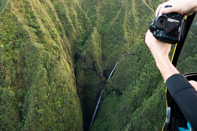 Kaua'i: Photography Flight: Doors-Off ALL WINDOW SEATS