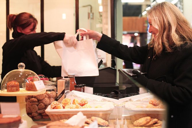 Lyon Old Town Food & Wine Tasting Tour Including a Bouchon Lyonnais