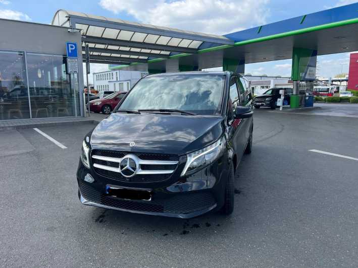 Madrid : Private Transfer for Arrival and Departure