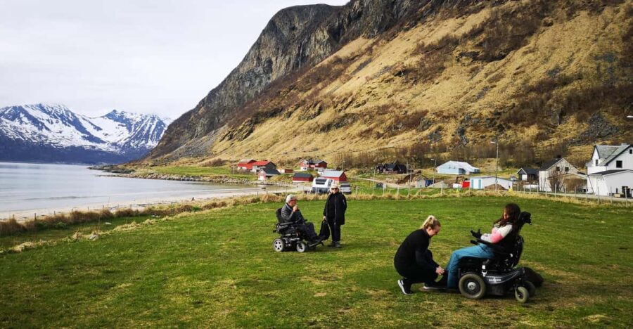 Minibus Fjords Tour to Kvaløya & Sommarøy Island Winter - Tour Overview