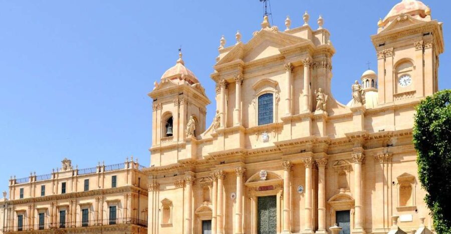 Private Day Tour to Siracusa and Noto From Taormina