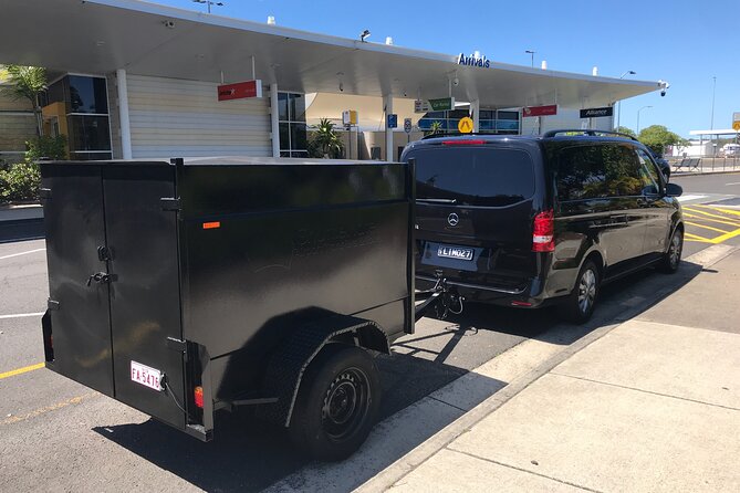 Private Transfer From Sunshine Coast Airport to Noosa 7 Seater + Luggage Trailer