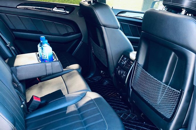 PrivateTransfer:-Toronto Pearson Airport OR Hamilton City Black Car Service