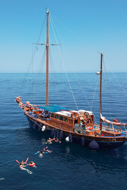 Skiathos: Wooden Sailboat Full- or Half-Day Trip With Meal