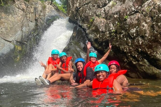 Small-Groups El Yunque Rainforest Tour 8 & 11 Am With Transport