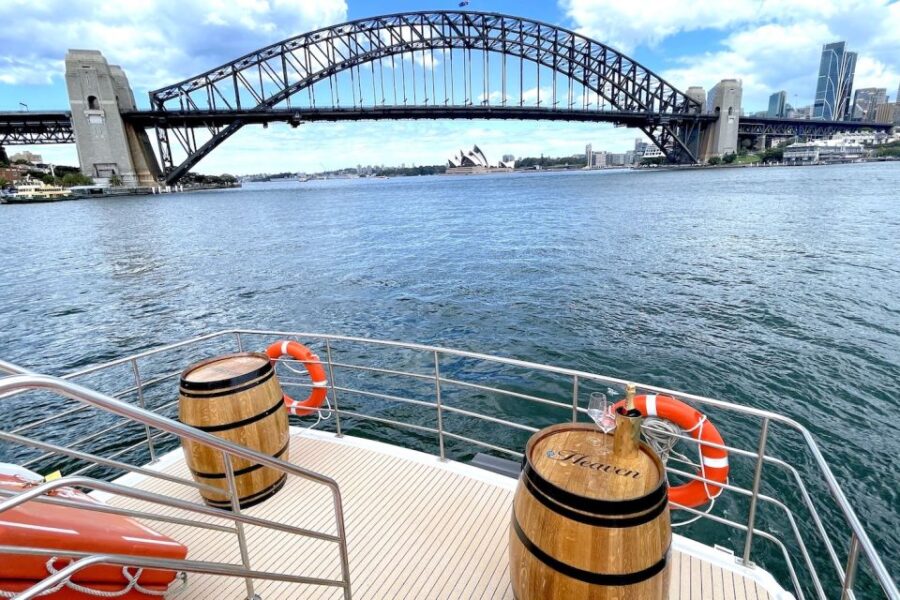 Sydney: Intimate Vivid Harbour Cruise With Canapes