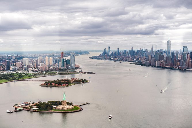 The Manhattan Helicopter Tour of New York - Soaring Over NYC Landmarks