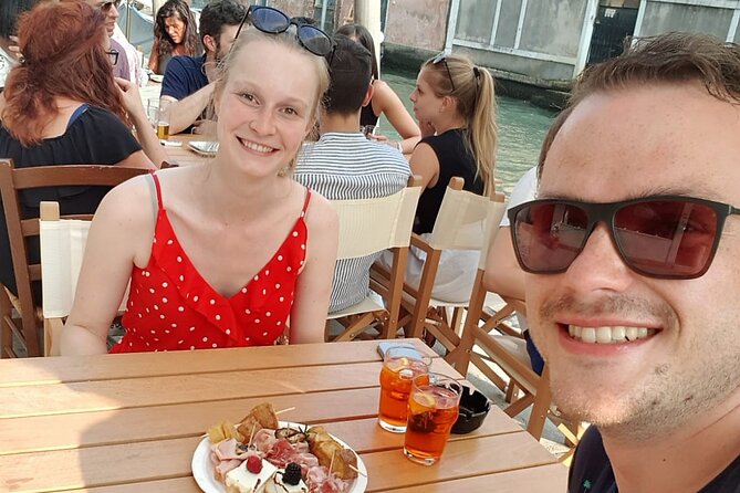 Wine Bars Hopping: Spritz & Cichetti as a Venetian - Private Tour - Tour Overview