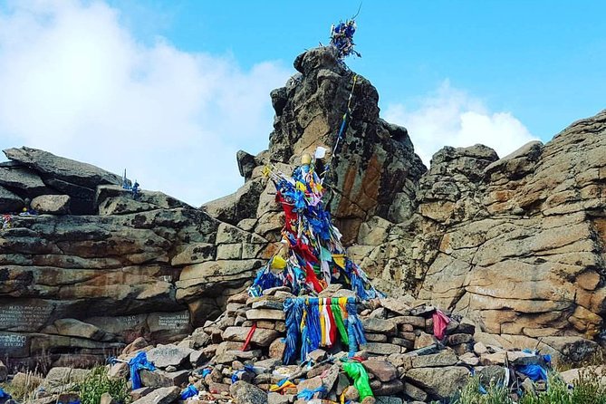 1 Day Manzushir Monastery & Hiking to Tsetsee Gun (Bogd Khan Summit)