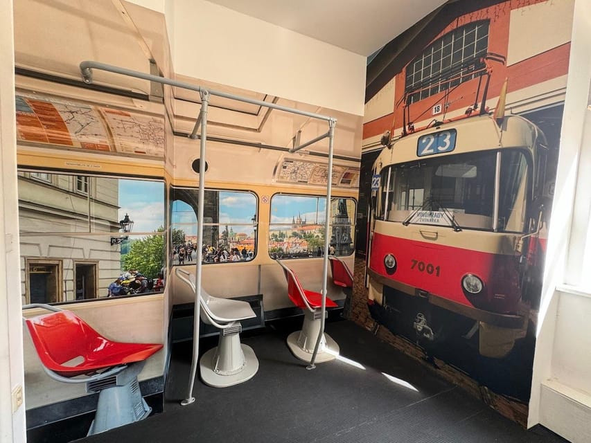 1-Hour Orientation Tour by Bus and Museum Story of Prague