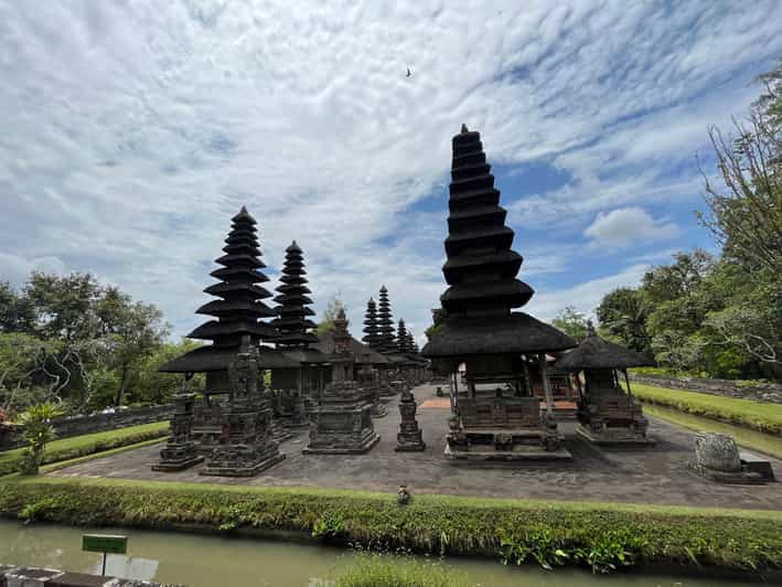 10 Hour West Bali Tour Taman Ayun, Ulun Danu & Tanah Lot