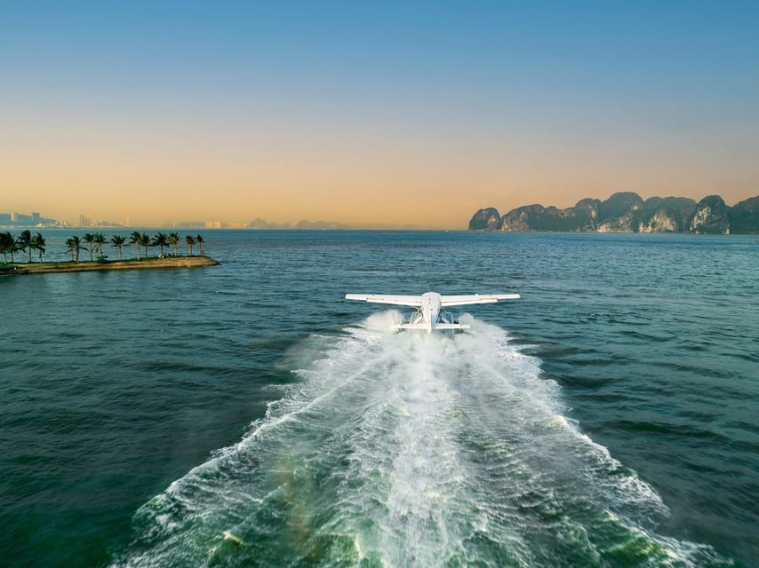 25 Minutes Sightseeing Flight in Halong Bay by Seaplane