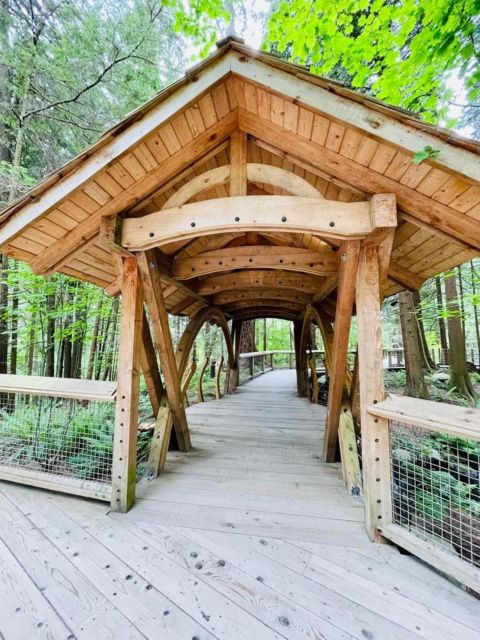3-Day Vancouver City Tour Package With Whistler & Victoria - Tour Overview