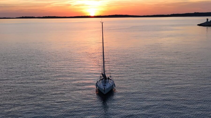 3 Hour Sunset Sailing Tour in Pula
