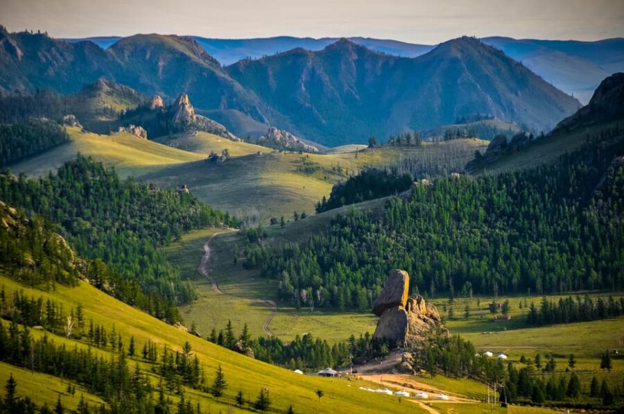 4 Day Terelj Park and Gobi Tour