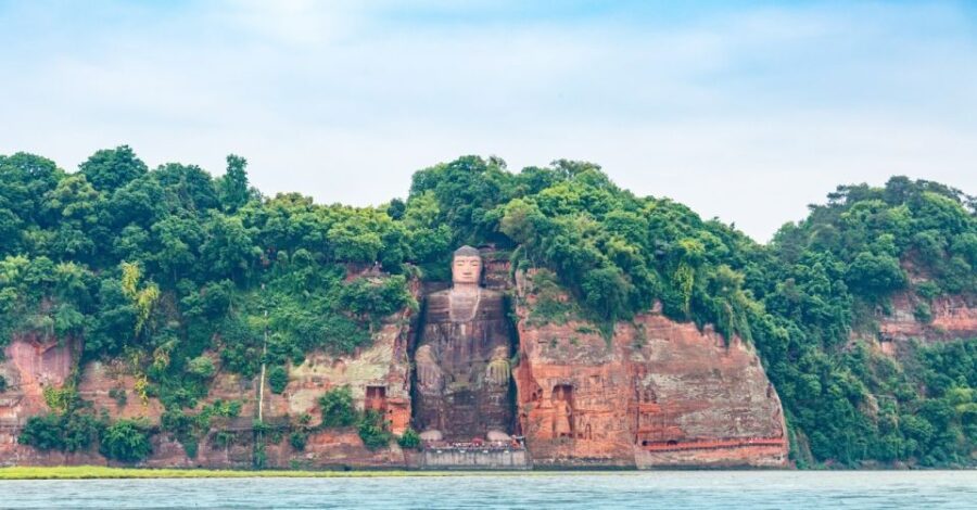 4-day Tour of Chengdu, Leshan Giant Buddha, Mount Emei