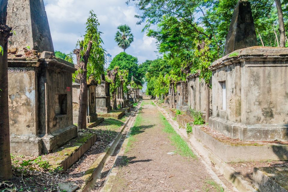 7 Hours Mother Teresas House & Kolkata Churches Tour - Tour Overview