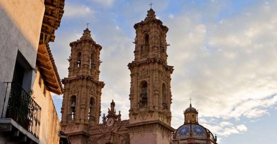Acapulco: Taxco the Silver Town With Breakfast and Lunch