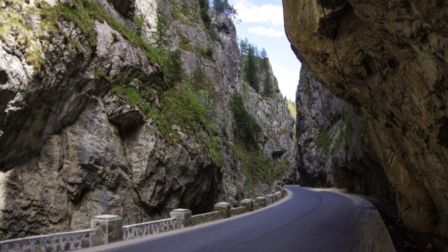 Adventure Trip From Iasi: Hiking in the Carpathian Mountains