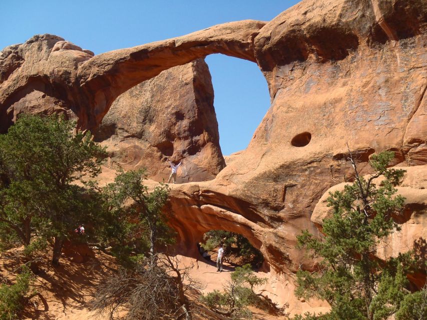 Afternoon Arches National Park 4×4 Tour