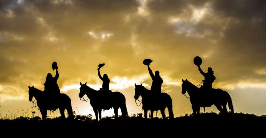 Agadir: Sunset Horse Ride With Dinner