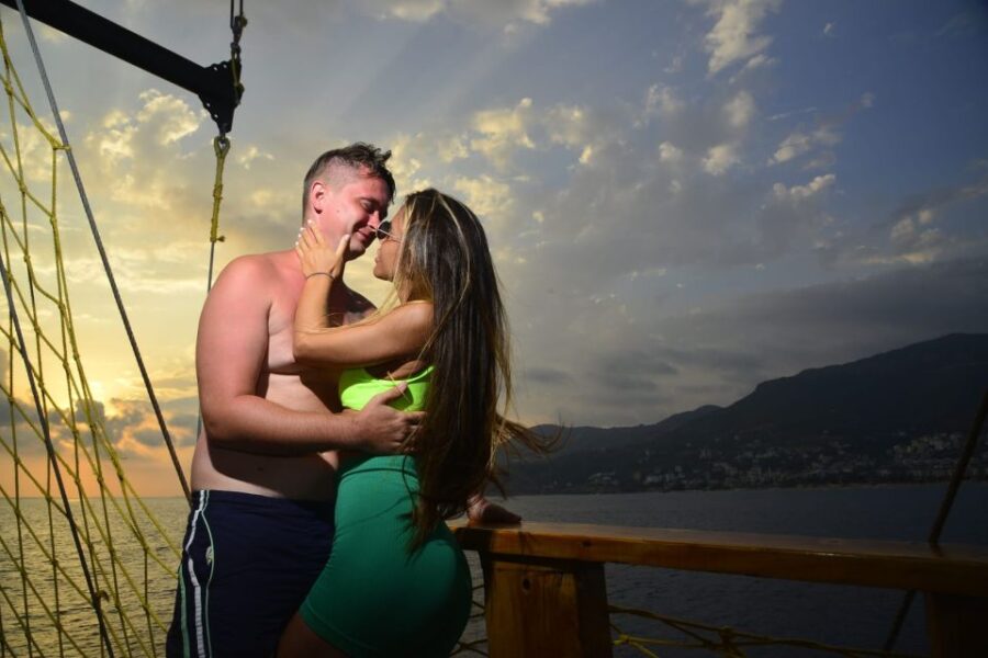 Alanya: Pirate Trip With Lunch and Unlimited Drinks