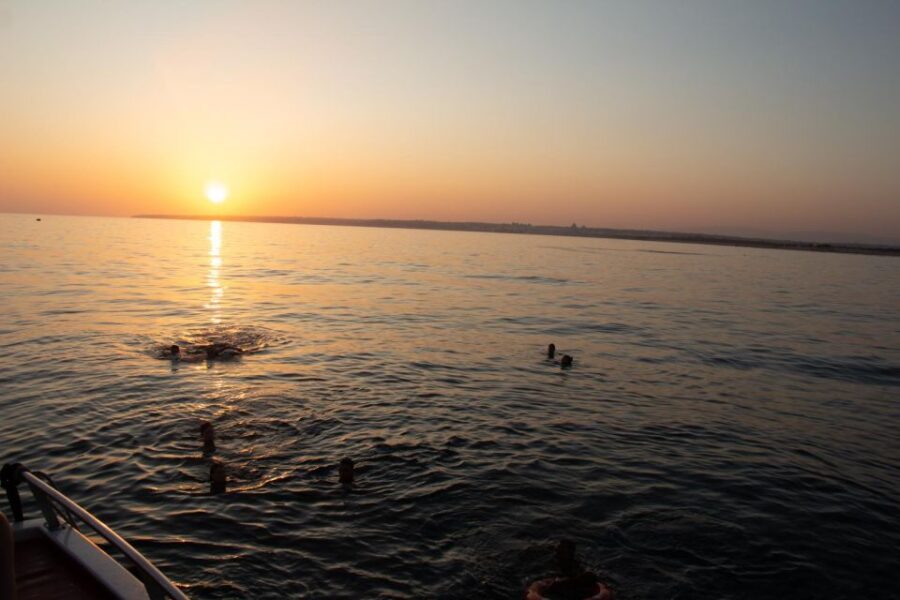 Albufeira: Algarve 3-Hour Benagil Sunset and Coastline Tour