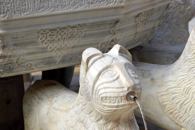 Alhambra & Generalife Skip the Line Regular Group Including Nasrid Palaces - Tour Inclusions