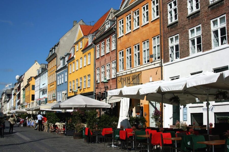 All-in-1 Tour of Copenhagen Old Town Nyhavn Kings Garden