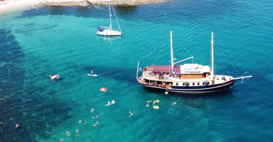 All Inclusive Brač & Šolta Island Swimming Cruise