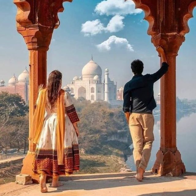 All-Inclusive Taj Mahal and Agra Tour With Meals