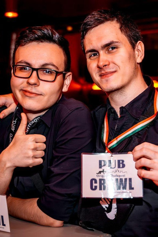Amsterdam: Private Pub Crawl With VIP Club Entry and Shots