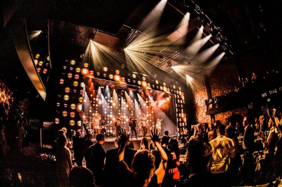 Amsterdam: VEGAS Dinner Show With 3-Course Sharing Menu - Event Overview and Highlights