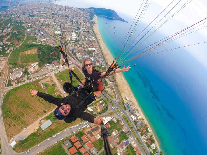 Antalya/Kemer: Tandem Paragliding in Alanya With Transfer