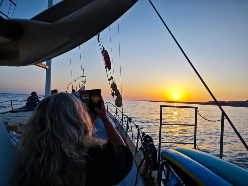 Argostoli: Sunset Cruise With Food & Drinks