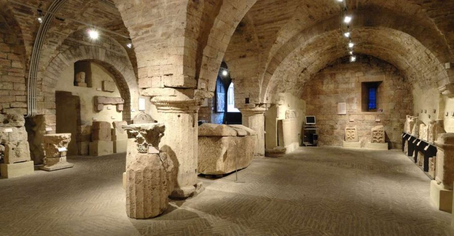 Assisi: Crypt of San Rufino and Roman Forum Underground Tour