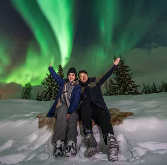 Aurora Magic: Northern Lights Tour With Pro Photographer