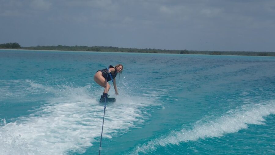 Bacalar: 1 Hour Wakeboard in a Jet Ski