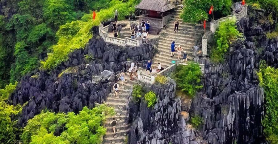 BAI DINH – HOA LU – TRANG AN – MUA CAVE By Minivan