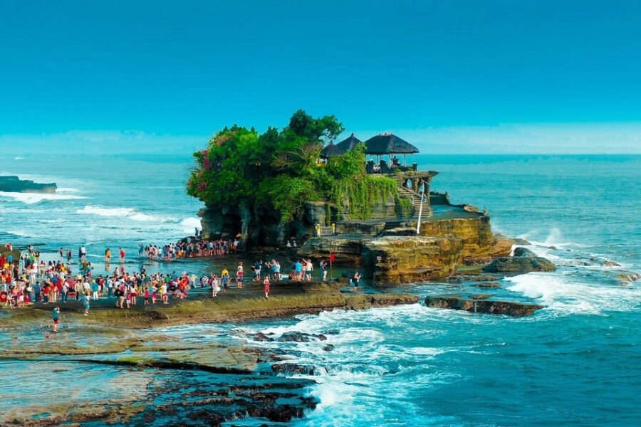 Bali: 1-Day Tour Ulun Danu Temple, Jatiluwih, and Tanah Lot