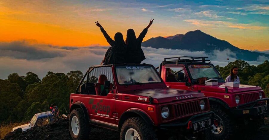 Bali : Batur Volcano Sunrise Jeep Guided Tour