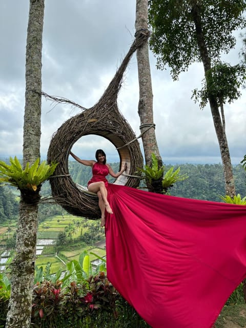Bali: Lempuyang Heaven Gate With Traditional Dress