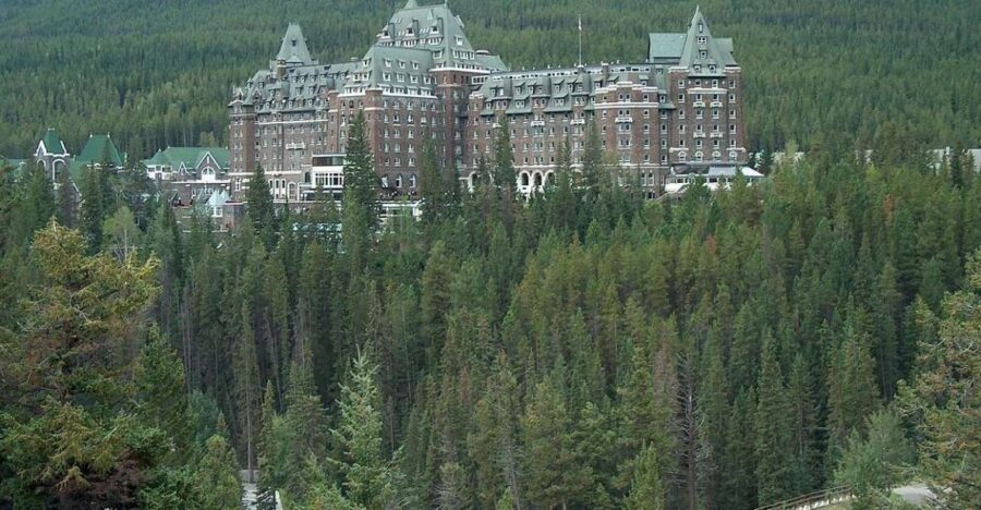 Banff: Eat the Castle Food Experience at Banff Springs Hotel