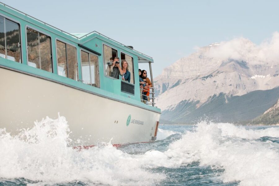Banff: Lake Minnewanka Cruise