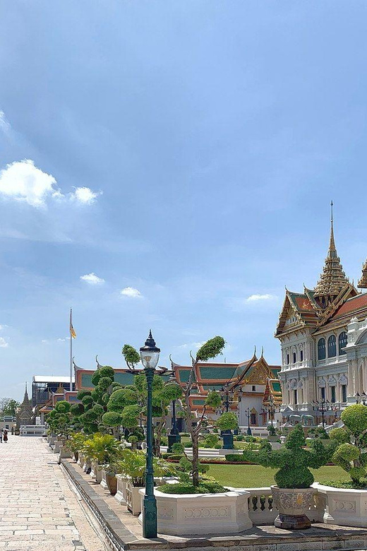 Bangkok: Grand Palace, Wat Pho, & Wat Arun Guided Tour