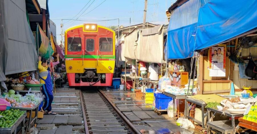 Bangkok: Train + Water Market With Wat Arun - Overview
