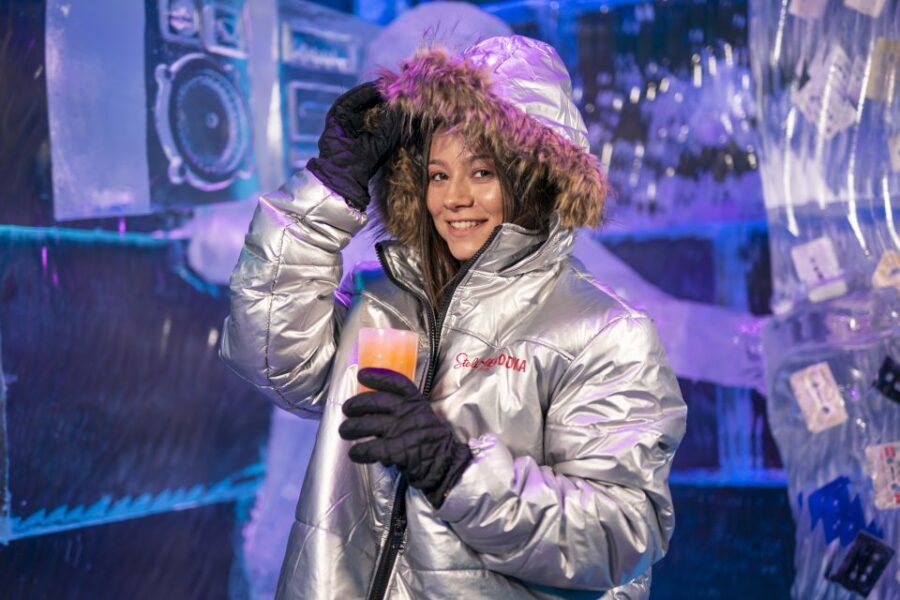 Barcelona: Ice Bar Experience Entry Ticket With 1 Drink